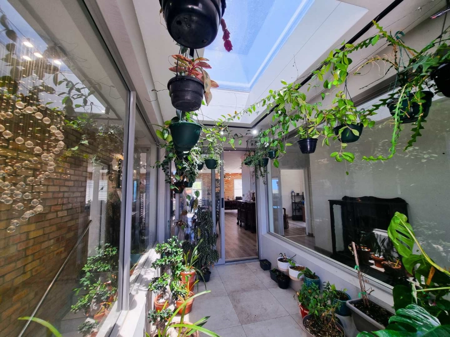 4 Bedroom Property for Sale in Onrus Western Cape